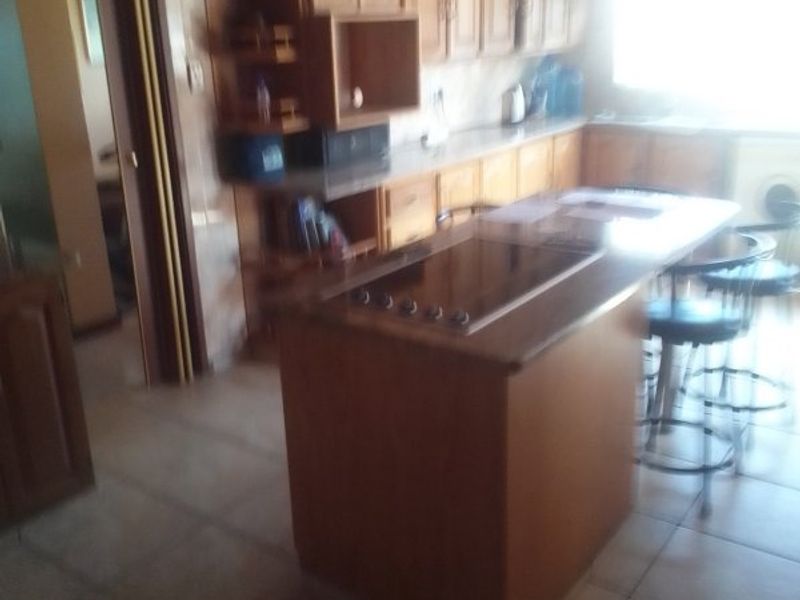 Spacious Family Living with a Splash of Comfort! - Photo 5