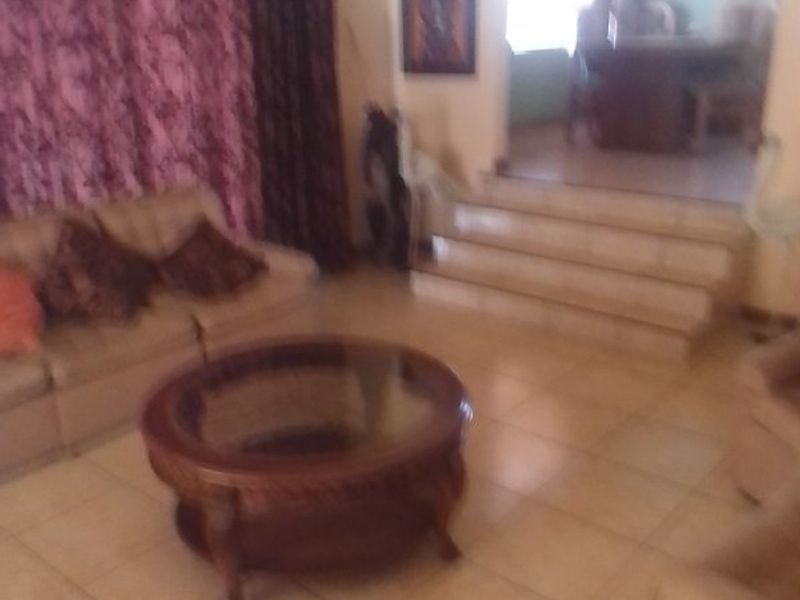 Spacious Family Living with a Splash of Comfort! - Photo 10