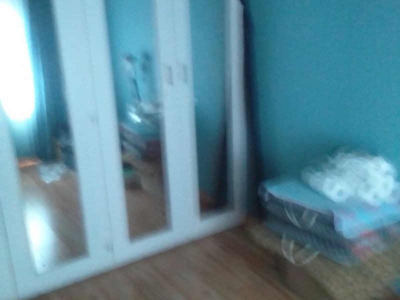 Spacious Family Living with a Splash of Comfort! - Photo 7