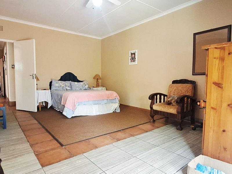 Charming Family Home in the Heart of Rothdene, Meyerton - Photo 6