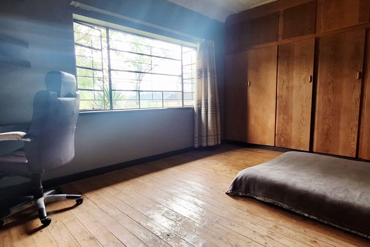 Spacious 1-Hectare Property with Home and Flatlet – Endless Potential - Photo 4