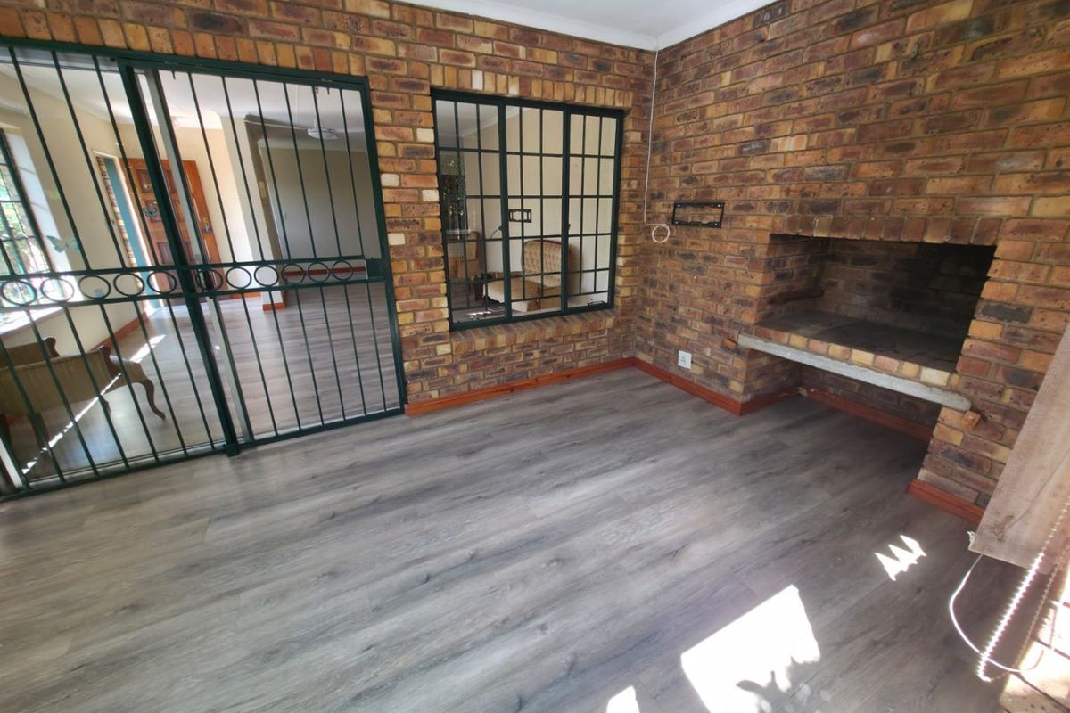 Secure Three Bedroom Home in Magalieskruin - Photo 3