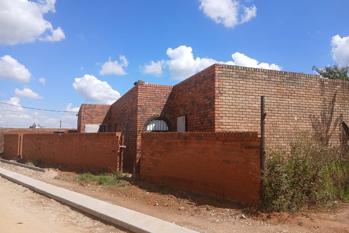 Renovated Property in Stratford for Sale - Photo 4