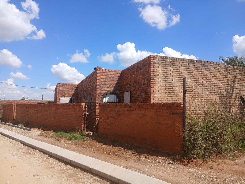 Renovated Property in Stratford for Sale - Photo 4