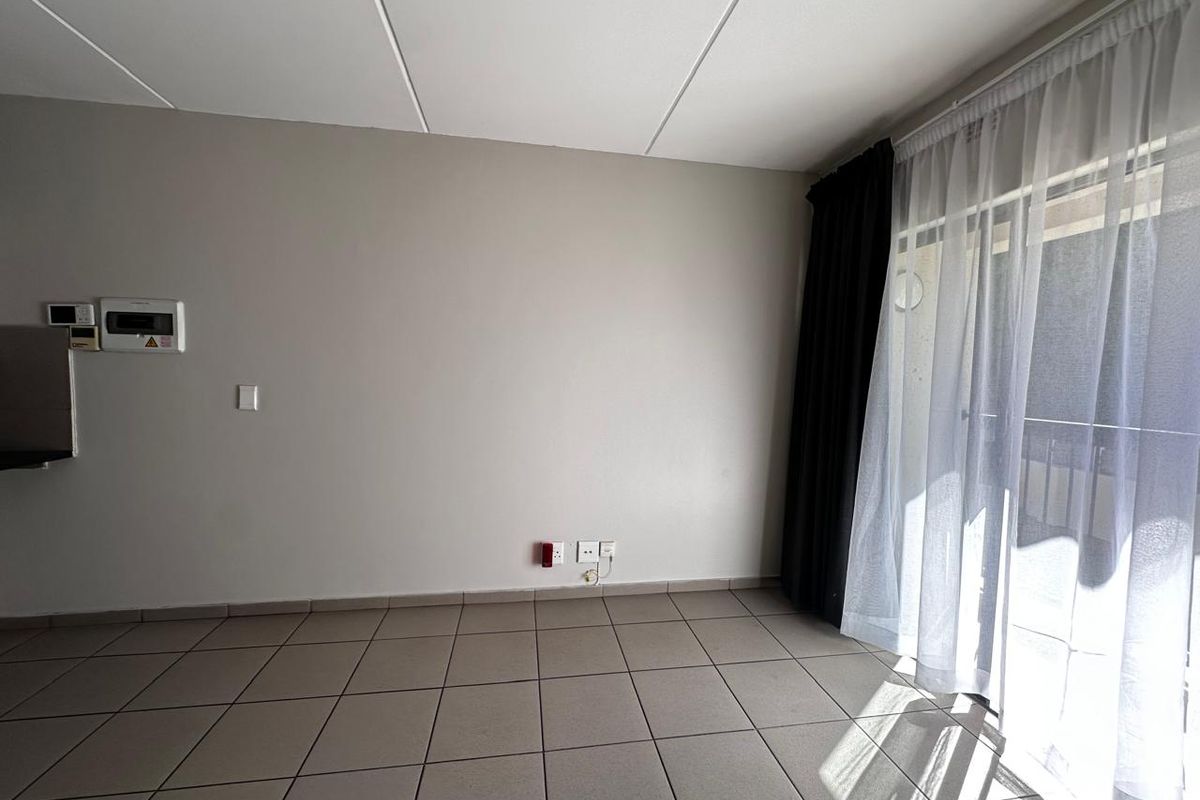 2 Bedroom And 1 Bathroom Apartment to Rent in Ravenswood - Photo 5