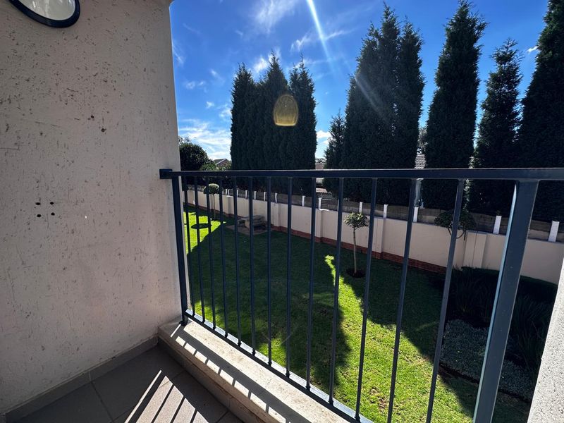 2 Bedroom And 1 Bathroom Apartment to Rent in Ravenswood - Photo 10