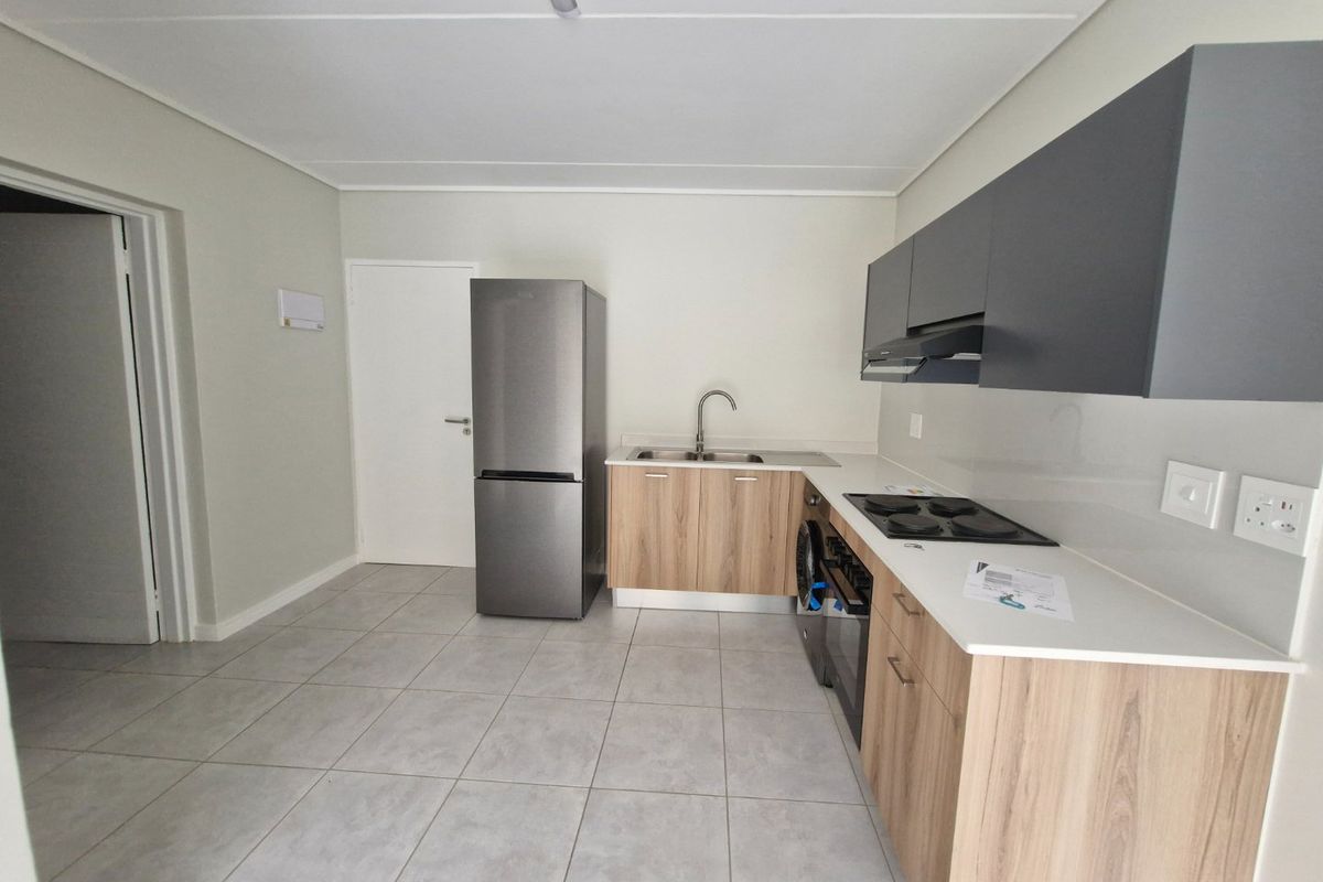 Welcome to a spacious and secure estate in Boksburg, offering comfortable and moder living. - Photo 3