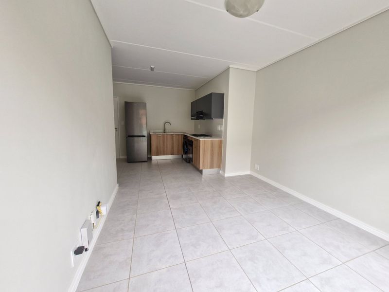 Welcome to a spacious and secure estate in Boksburg, offering comfortable and moder living. - Photo 9