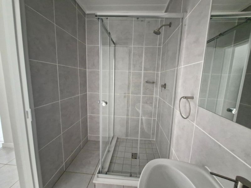 Welcome to a spacious and secure estate in Boksburg, offering comfortable and moder living. - Photo 8