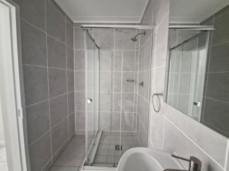 Welcome to a spacious and secure estate in Boksburg, offering comfortable and moder living. - Photo 7