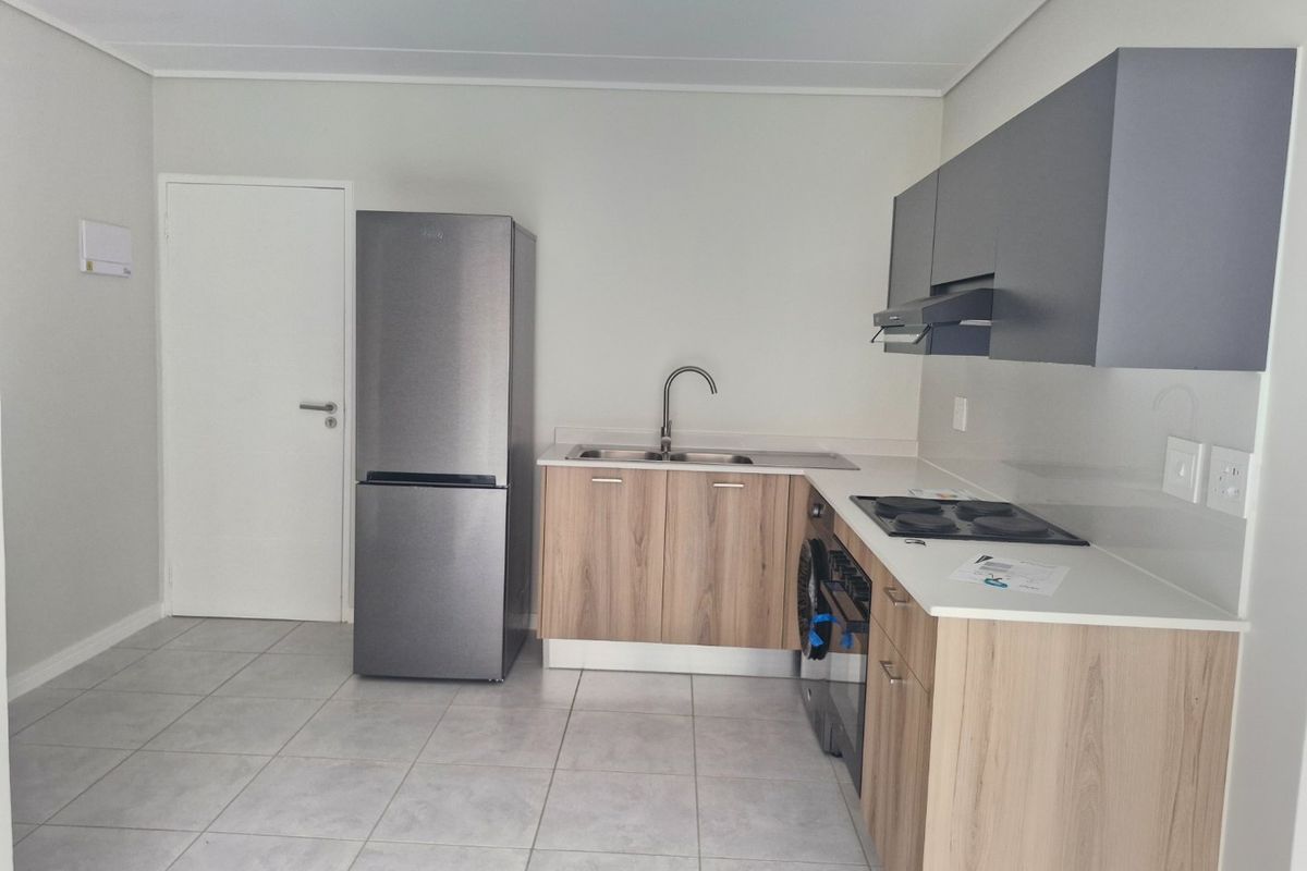 Welcome to a spacious and secure estate in Boksburg, offering comfortable and moder living. - Photo 5