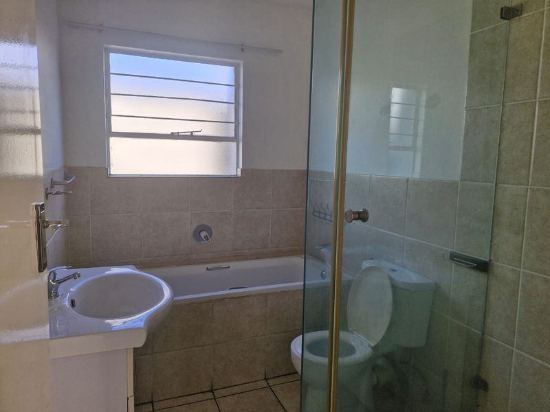 Discover comfortable living in a spacious and secure estate in Boksburg - Photo 5