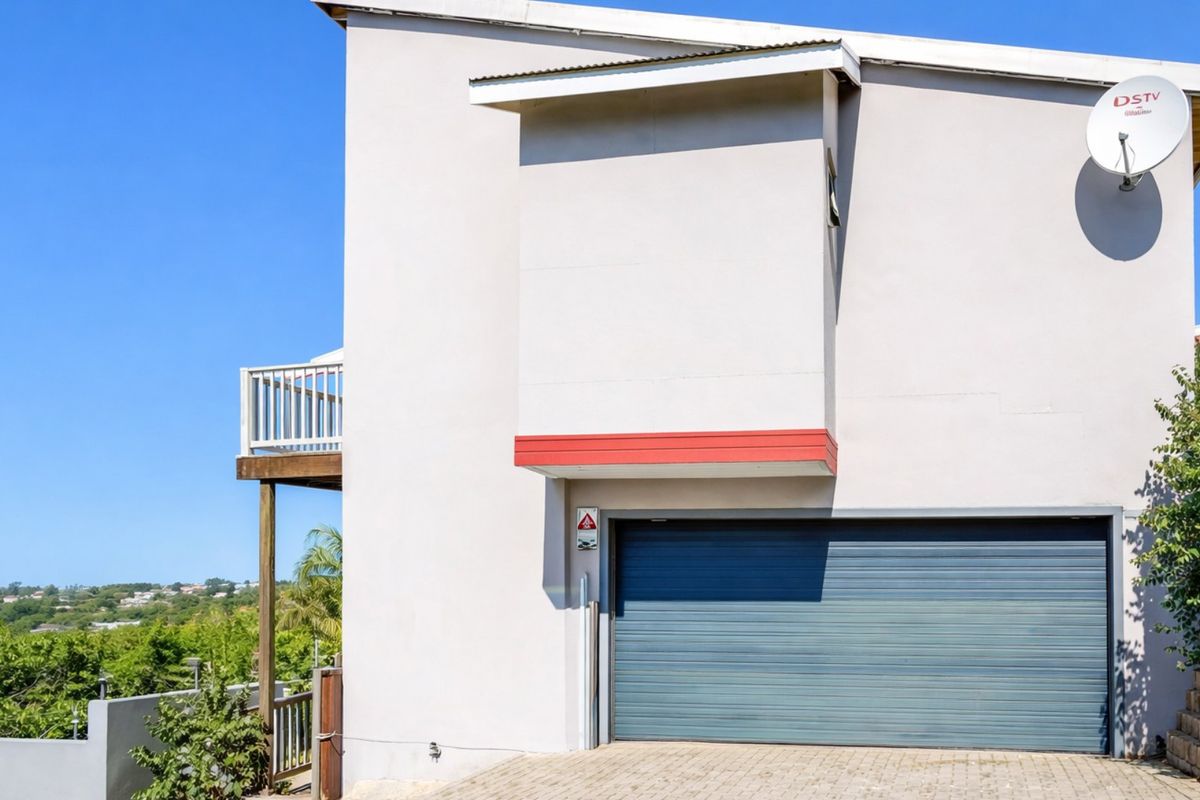 Perched Up High Without Needing Wings in Sought After Beacon Bay With Beautiful Views - Photo 3