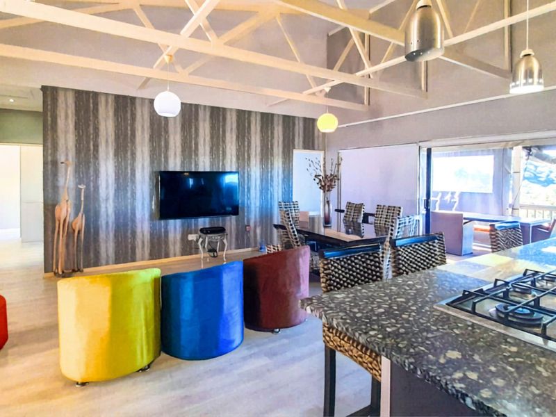 Perched Up High Without Needing Wings in Sought After Beacon Bay With Beautiful Views - Photo 10