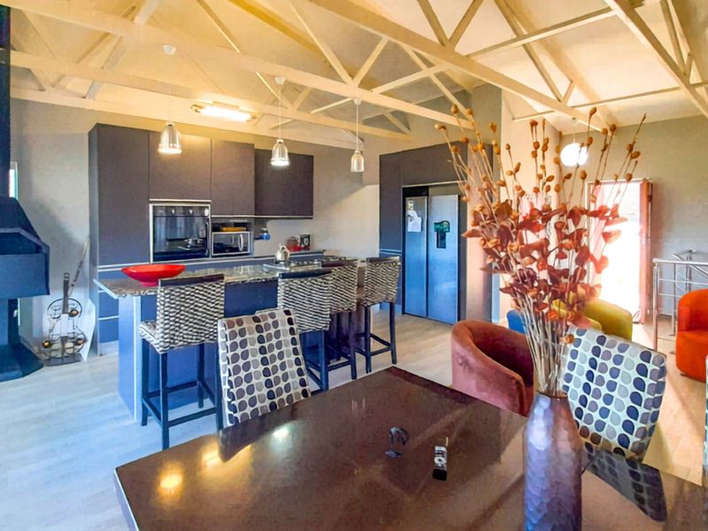 Perched Up High Without Needing Wings in Sought After Beacon Bay With Beautiful Views - Photo 9