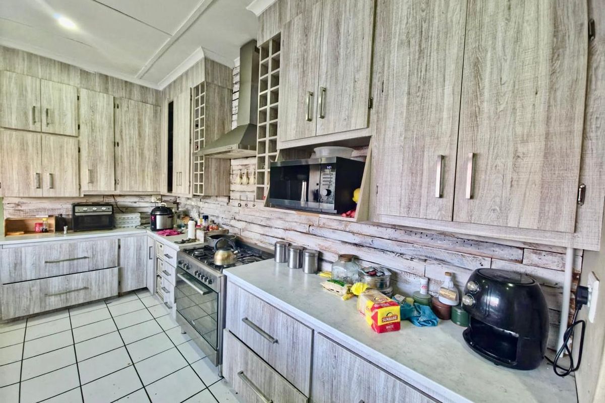 Stylish Stilfontein Home with Braai Room and Fibre - Photo 5