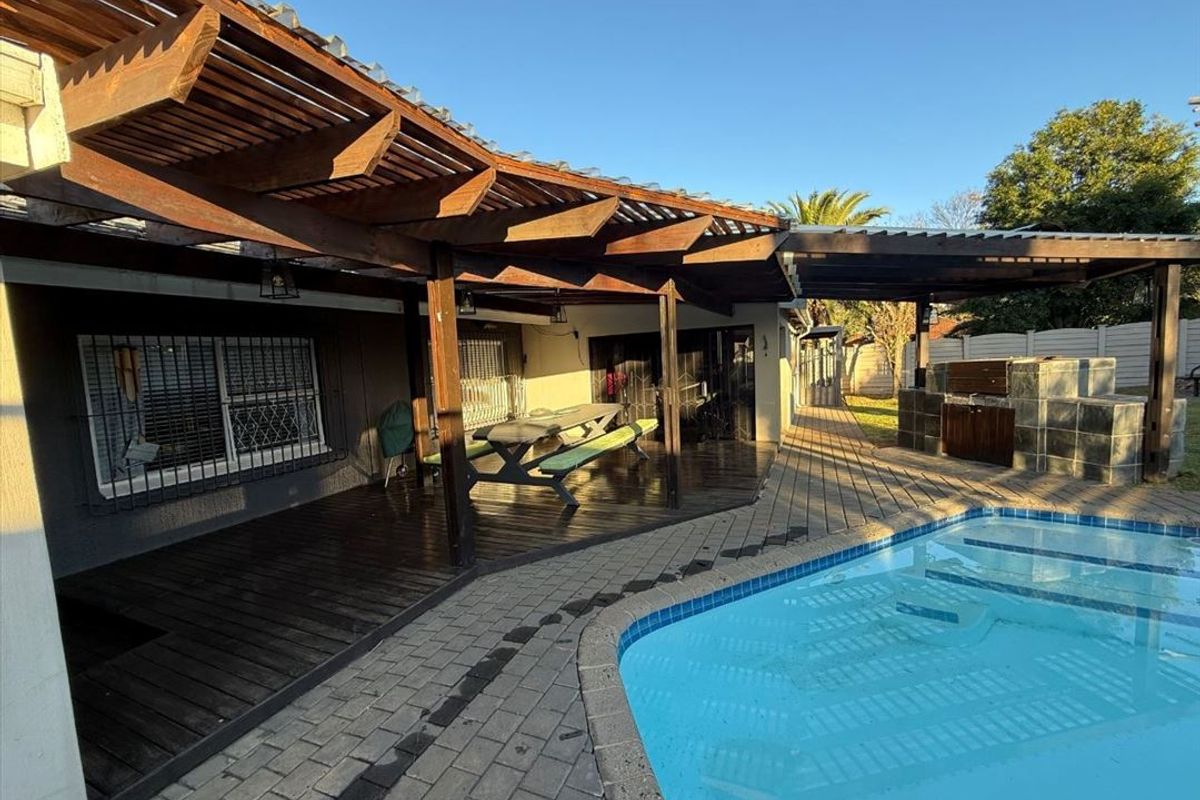 Design Excellence Awaits! - Photo 2