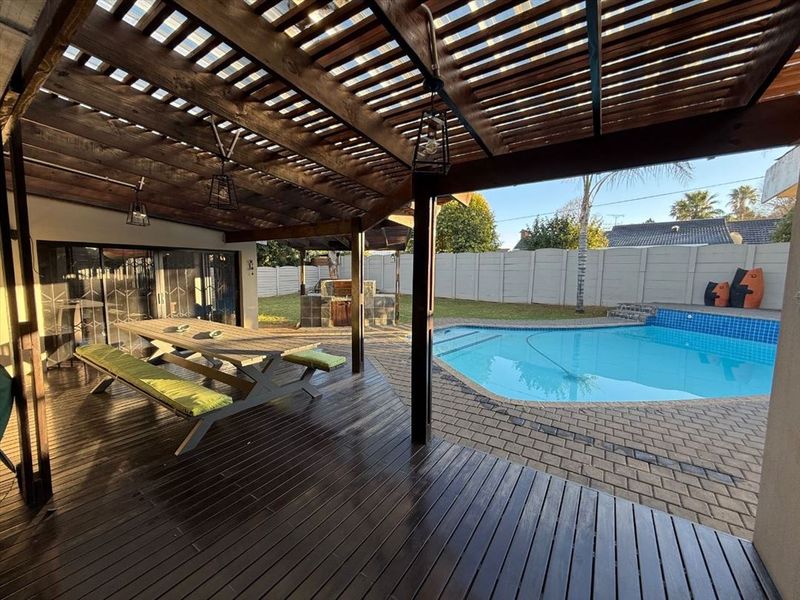 Design Excellence Awaits! - Photo 5