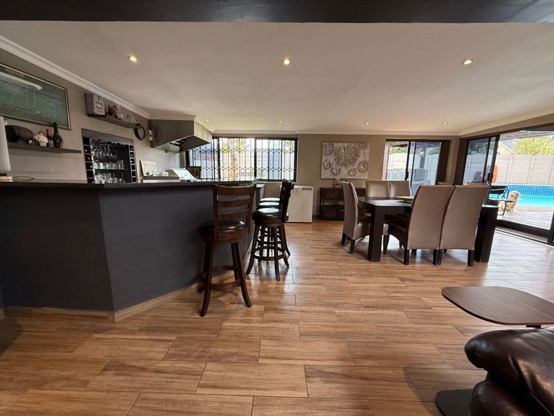 Design Excellence Awaits! - Photo 10