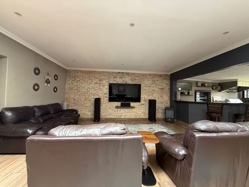 Design Excellence Awaits! - Photo 9