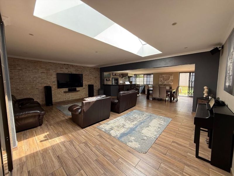 Design Excellence Awaits! - Photo 7