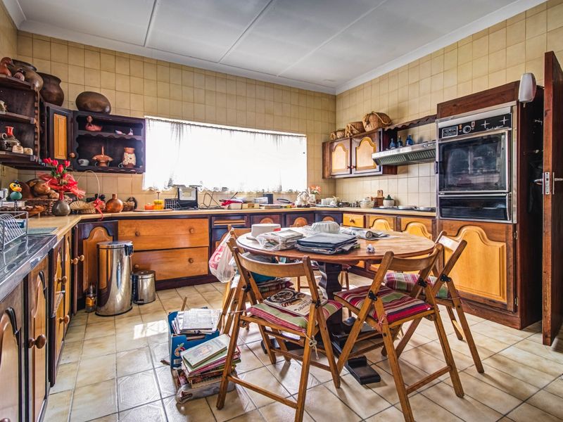 A VINTAGE GEM WITH ROOM TO GROW - Photo 5