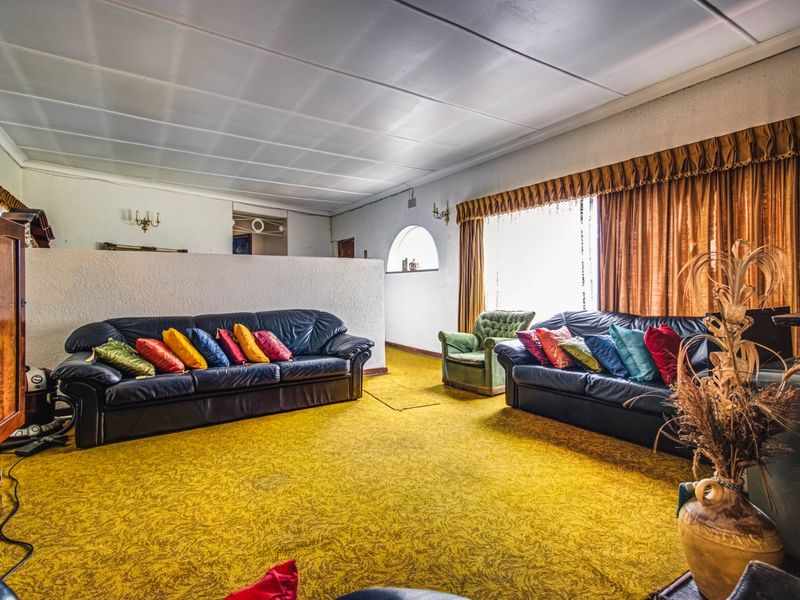 A VINTAGE GEM WITH ROOM TO GROW - Photo 10