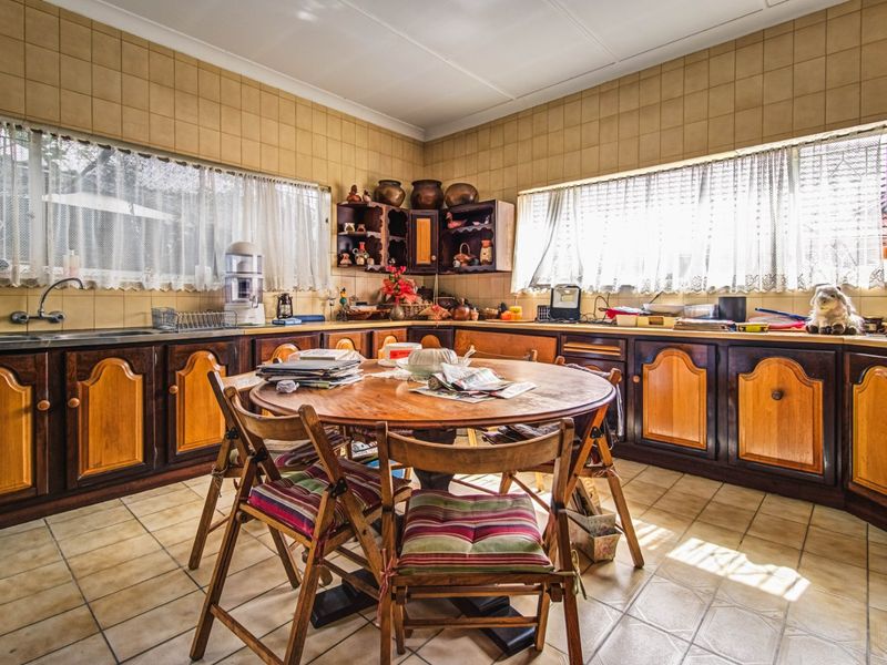 A VINTAGE GEM WITH ROOM TO GROW - Photo 6