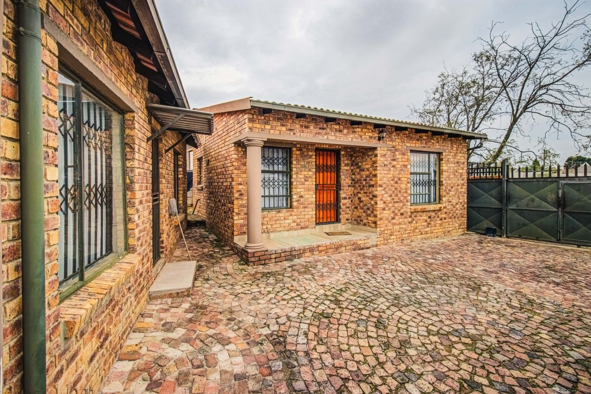 INVESTMENT OPPORTUNITY LIKE NO OTHER! - Photo 2