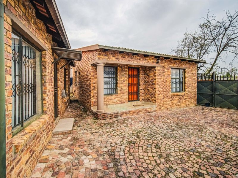 INVESTMENT OPPORTUNITY LIKE NO OTHER! - Photo 2