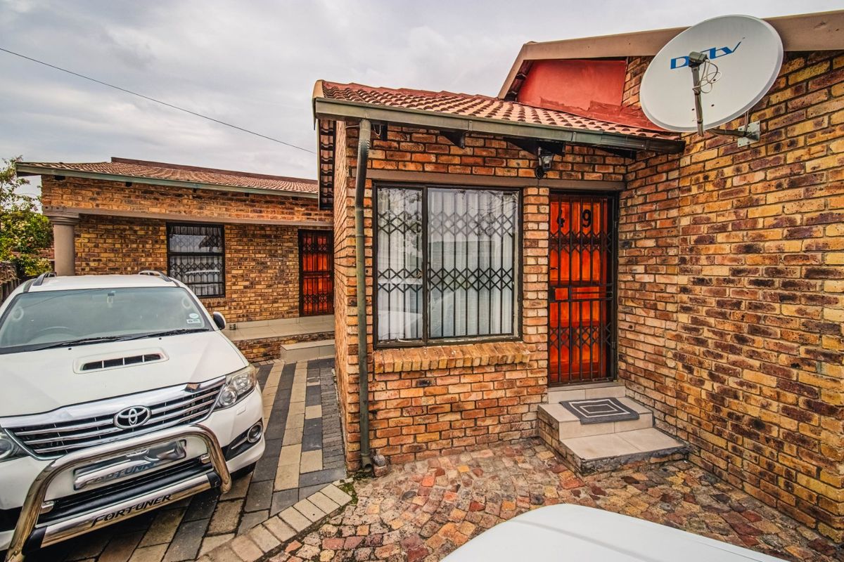 INVESTMENT OPPORTUNITY LIKE NO OTHER! - Photo 3