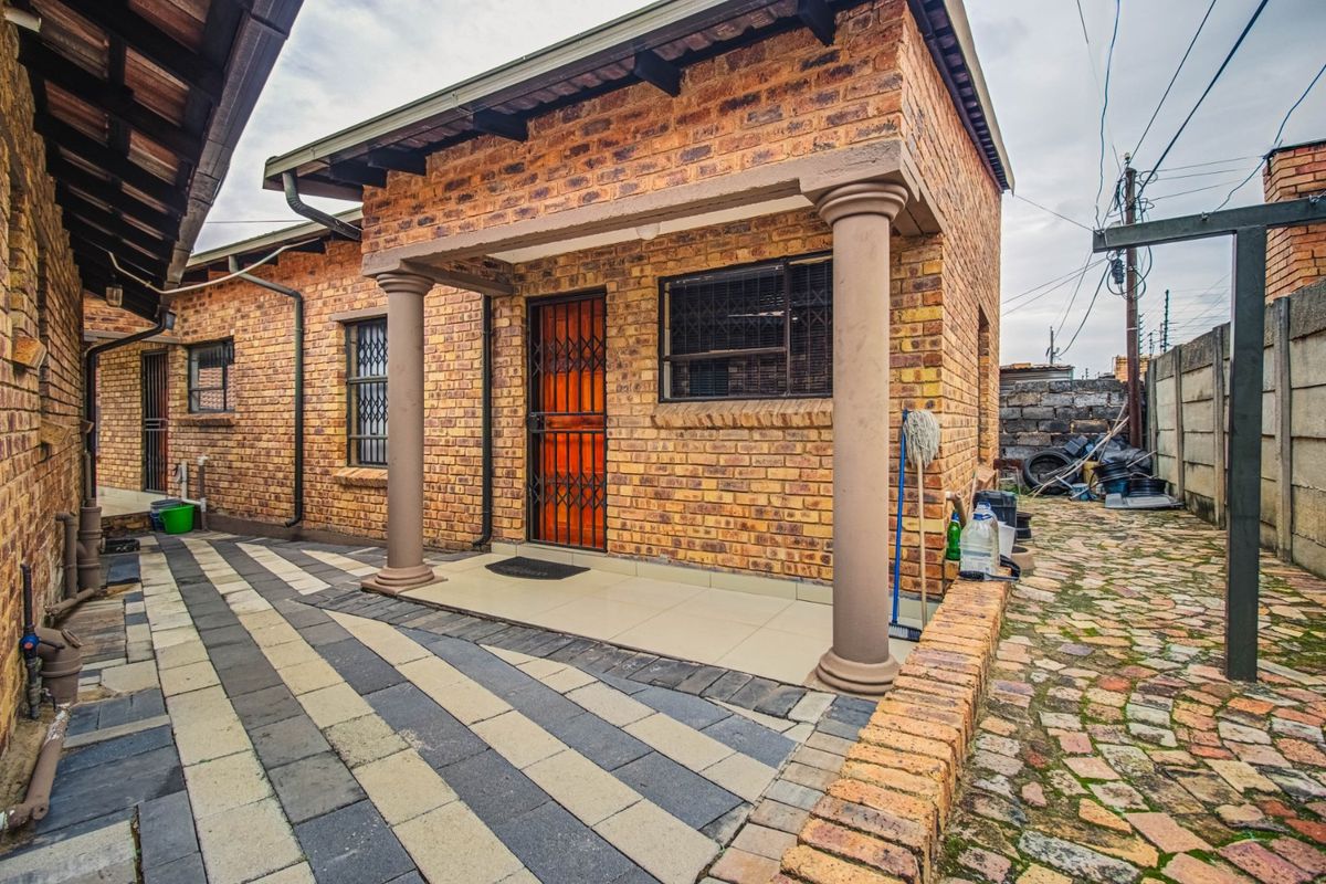 INVESTMENT OPPORTUNITY LIKE NO OTHER! - Photo 5