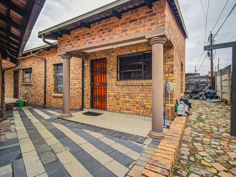 INVESTMENT OPPORTUNITY LIKE NO OTHER! - Photo 5