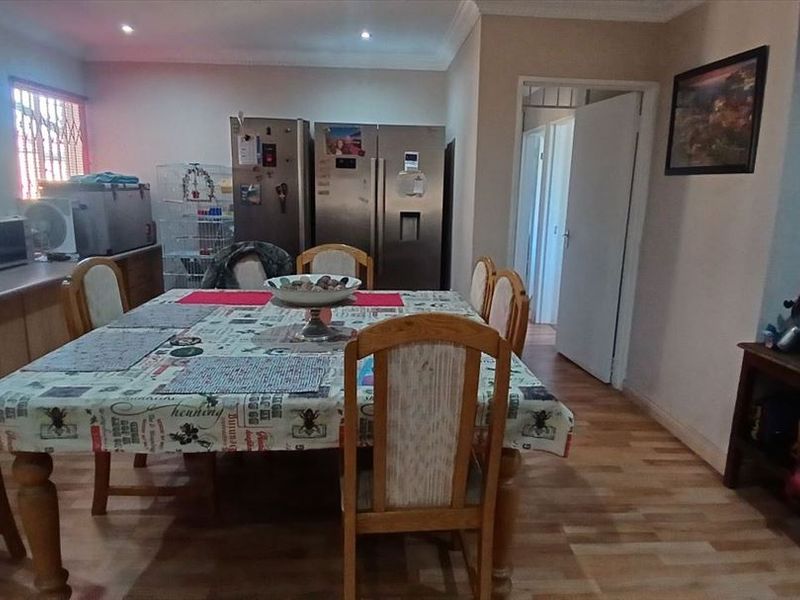 Kempton Park Comfort Meets Modern Living   - Photo 8