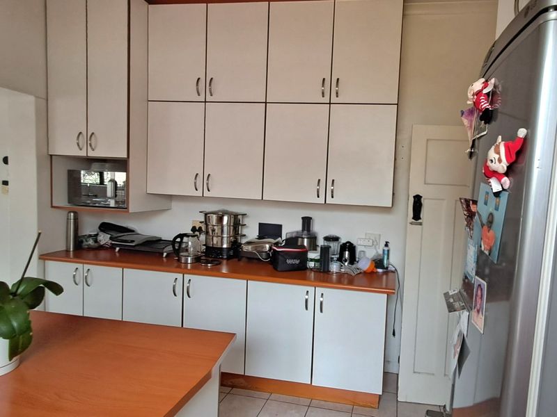 LOCATION!! Location is the Key! Calling all investors/companies for this centrally situated property in popular Berea in East London. - Photo 10