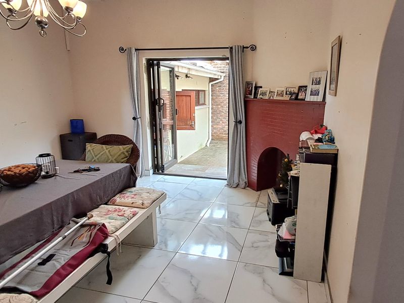 LOCATION!! Location is the Key! Calling all investors/companies for this centrally situated property in popular Berea in East London. - Photo 8