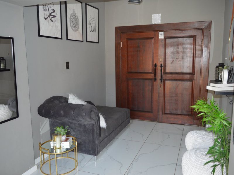 First Time on the Market in Years – An Exclusive Masterpiece in Prestigious Wilkoppies SOLE AND EXCLUSIVE MANDATE - Photo 7