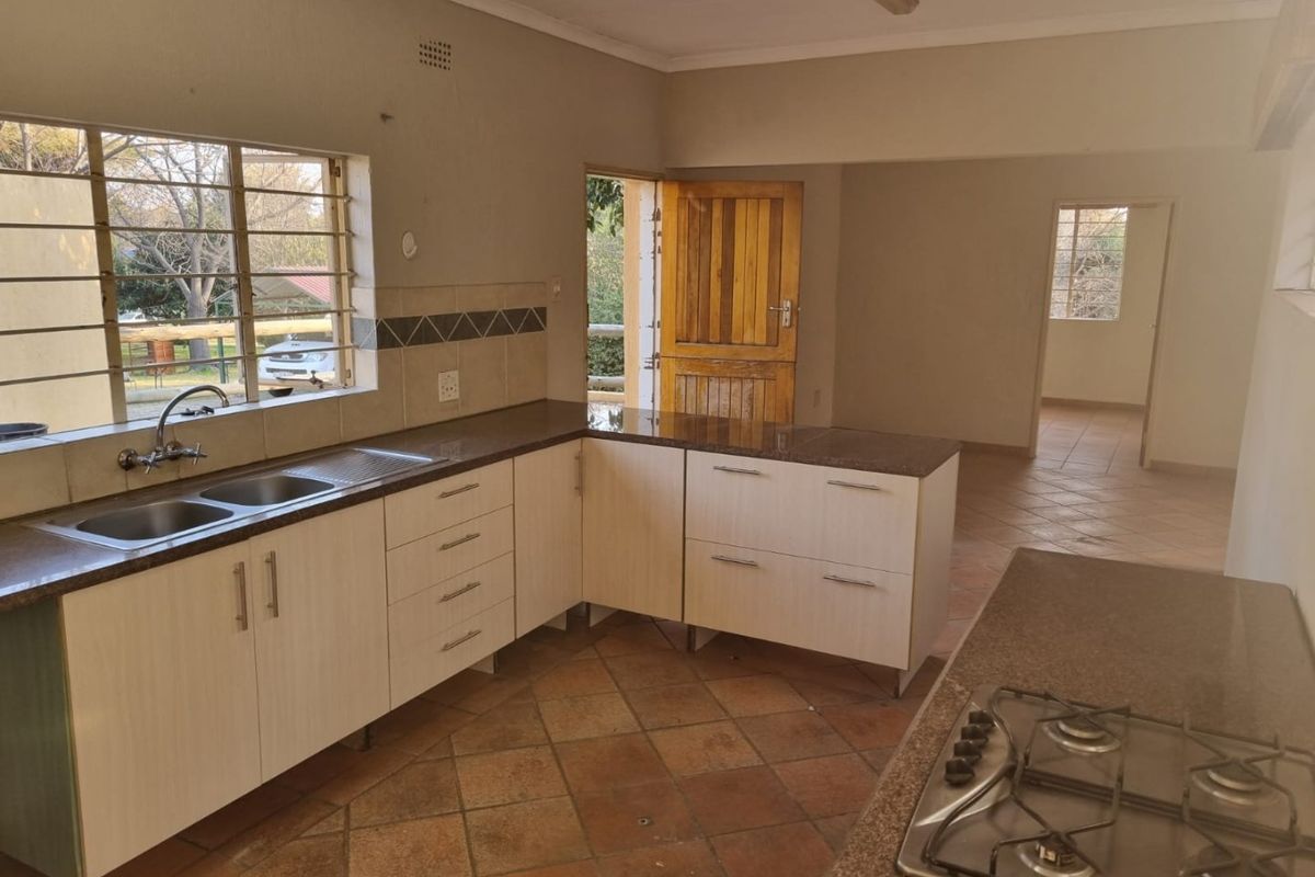 2 Bedroom 1 Bathroom Cottage for Rent. - Photo 3