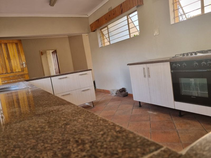 2 Bedroom 1 Bathroom Cottage for Rent. - Photo 4