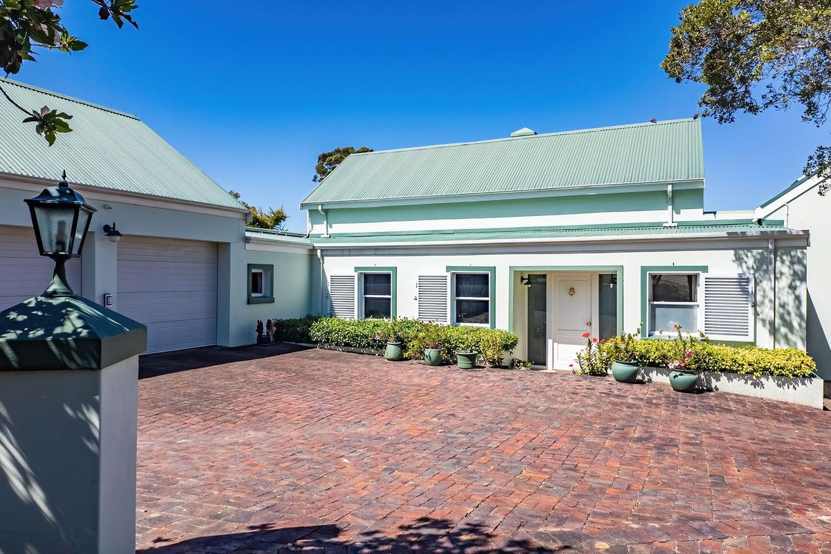 Spacious Well Positioned Belvedere Home with Extraordinary Lagoon Views - Photo 5