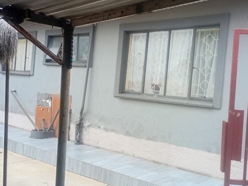 2 Bed House in Soshanguve Aa for Sale - Photo 2