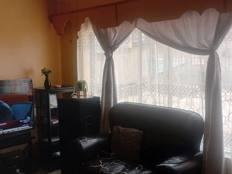 2 Bed House in Soshanguve Aa for Sale - Photo 6