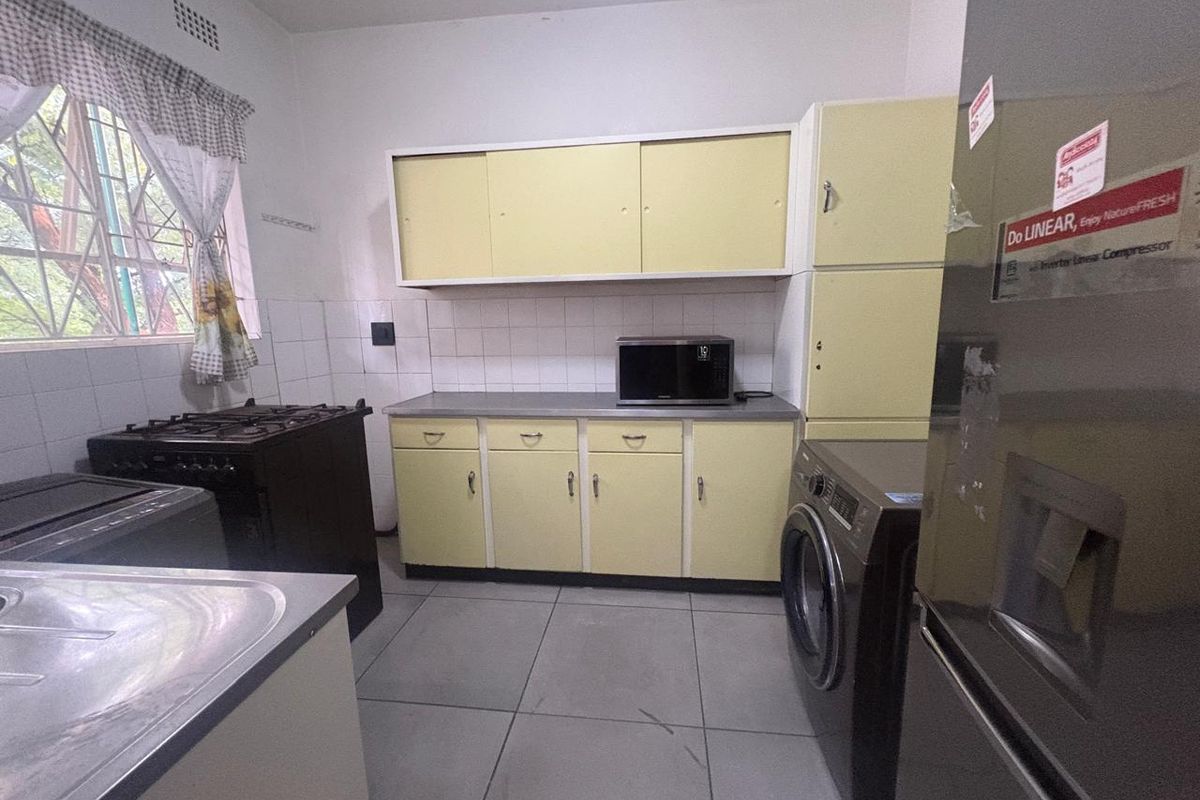 1 Bed, One Bath Spacious Apartment in the Heart of Windsor East - Photo 5