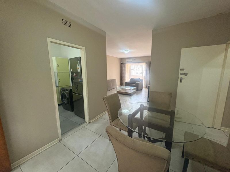1 Bed, One Bath Spacious Apartment in the Heart of Windsor East - Photo 4