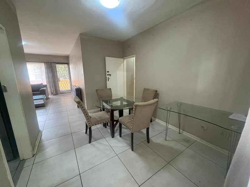 1 Bed, One Bath Spacious Apartment in the Heart of Windsor East - Photo 3