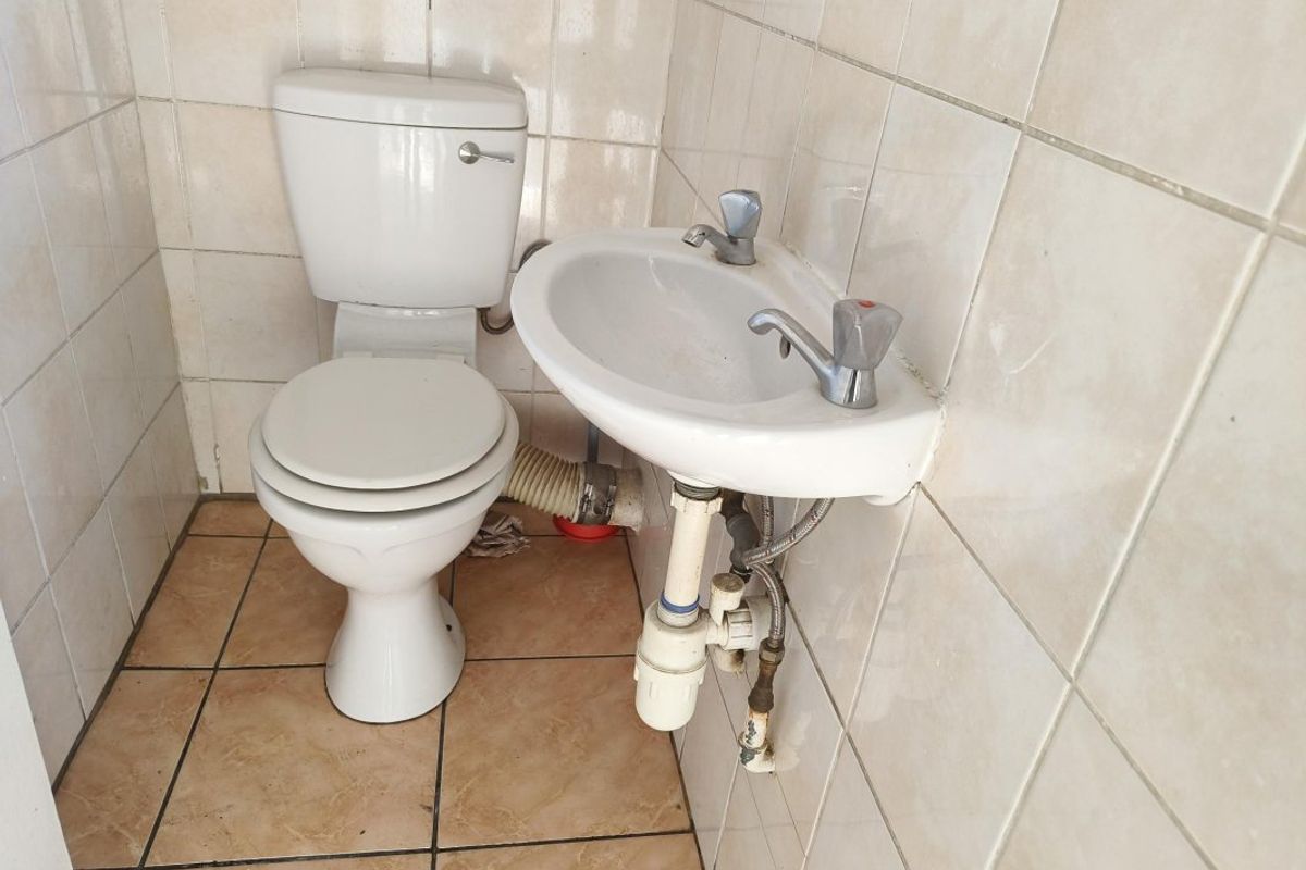 Charming Edenvale Townhouse with Fibre Access - Photo 5