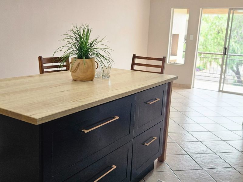 BEAUTIFUL NEWLY RENOVATED 2 BEDROOM UNIT TO RENT IN NOORDHANG!!! - Photo 8