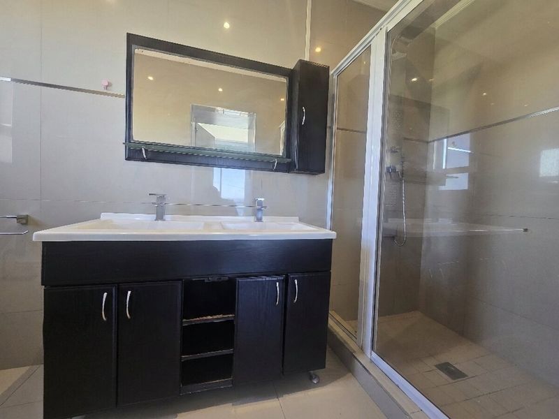 Coastal Living With Uninterrupted Sea View In La Mercy, KZN - Photo 7