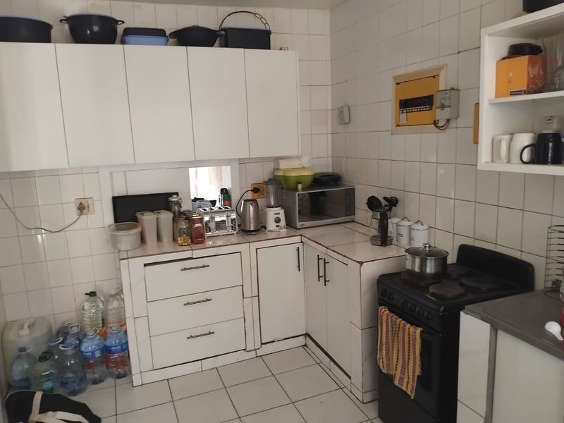 Charming Duplex Townhouse with Private Garden & Extra Space! - Photo 9