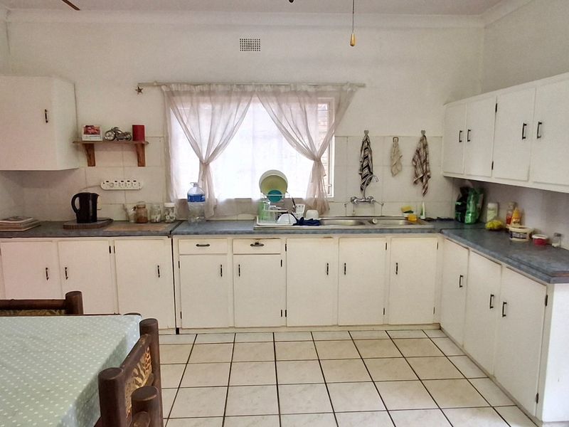 FAMILY 3 BED HOUSE IN MOUNTAIN VIEW FOR SALE  - Photo 9